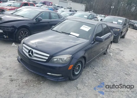 2011 Mercedes-Benz C 300 Luxury/Sport из США, поврежденный, VIN WDDGF5EB1BR184888